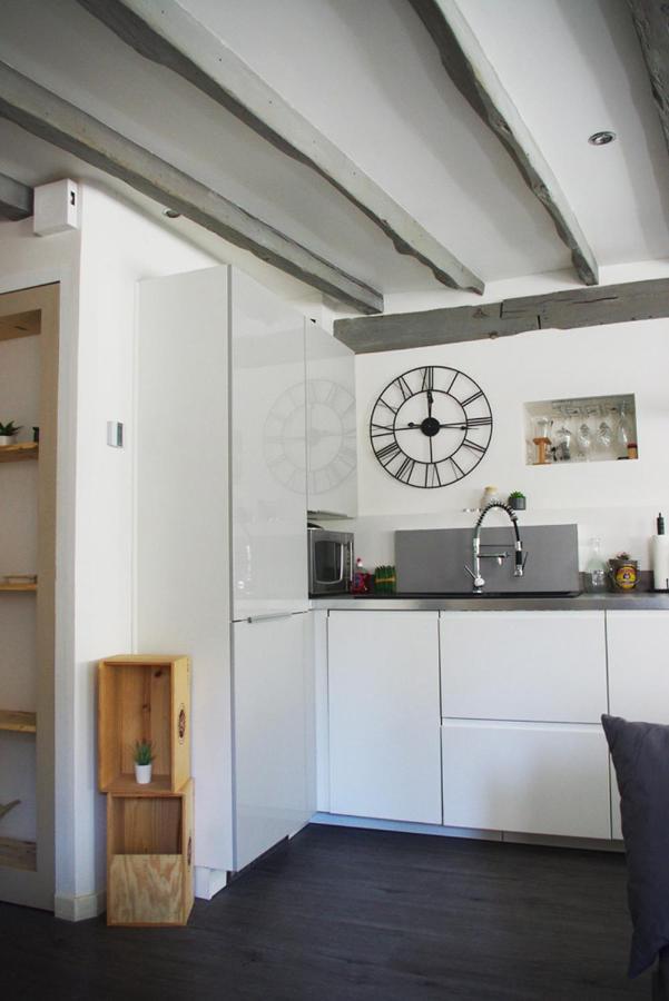 Wood Stone And Wine Apartment Beaune  Exterior foto